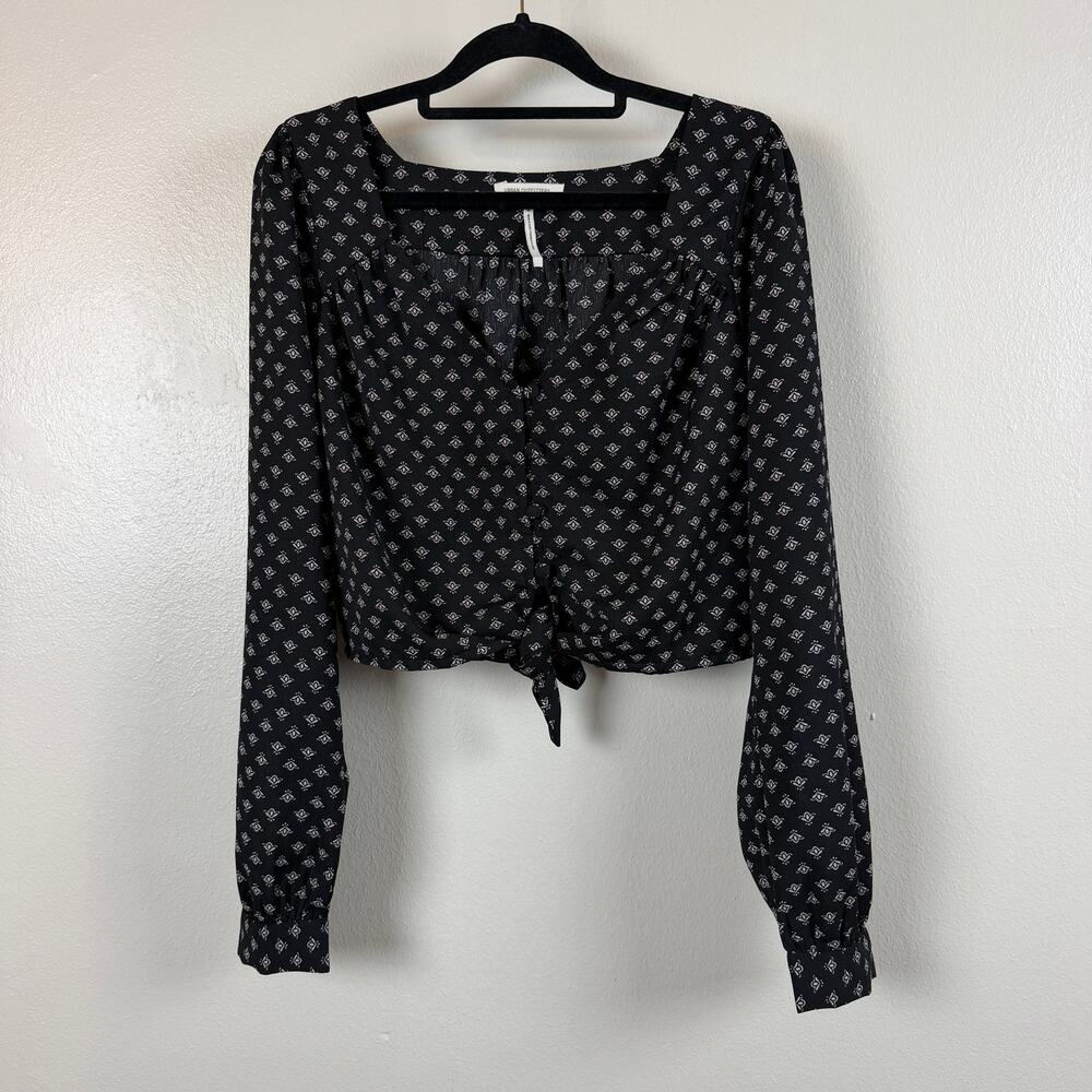 Urban Outfitters Floral Cropped Blouse Womens Medium Black White Long Sleeve Tie